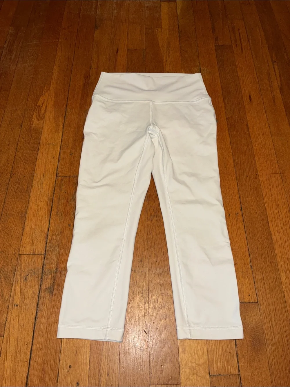 Lululemon Wunder Under Crop High Rise Tights 21” in White, Women’s size 6